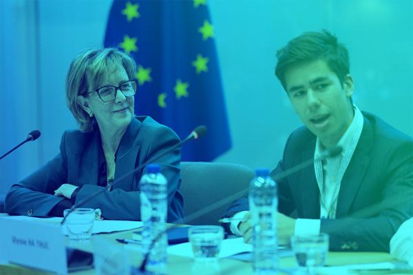 Young Europeans share ideas with Commissioner Albuquerque